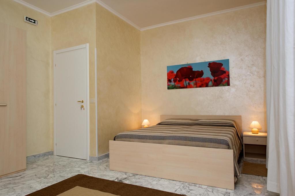 Guesthouse Holiday And Roma Exterior foto