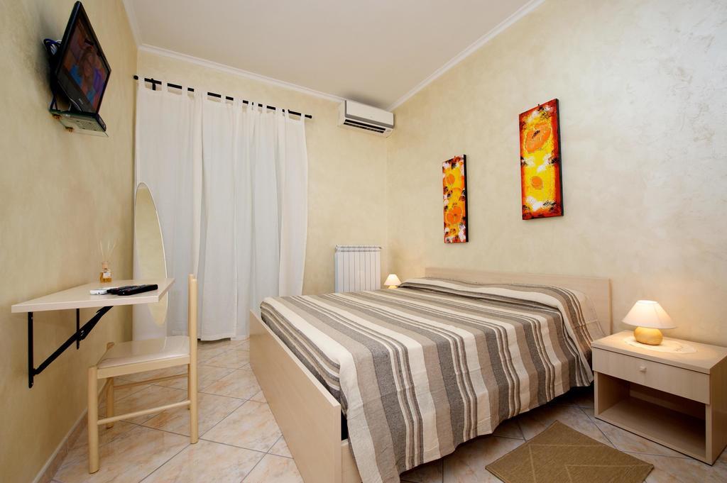 Guesthouse Holiday And Roma Exterior foto